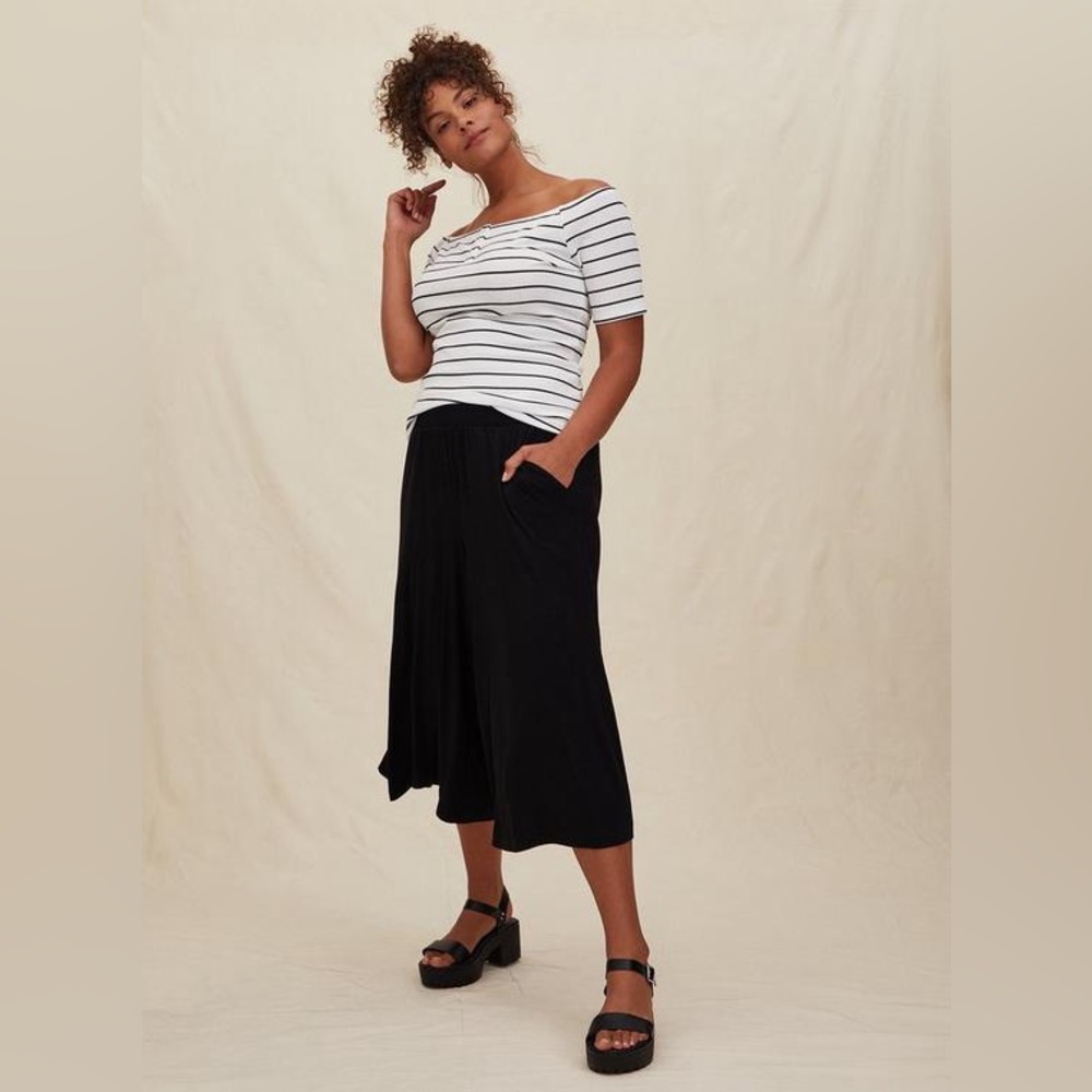 TORRID 1 Plus Size White Black Stripe Ribbed Off-Shoulder Henley Short Sleeve 1X - Picture 2 of 14